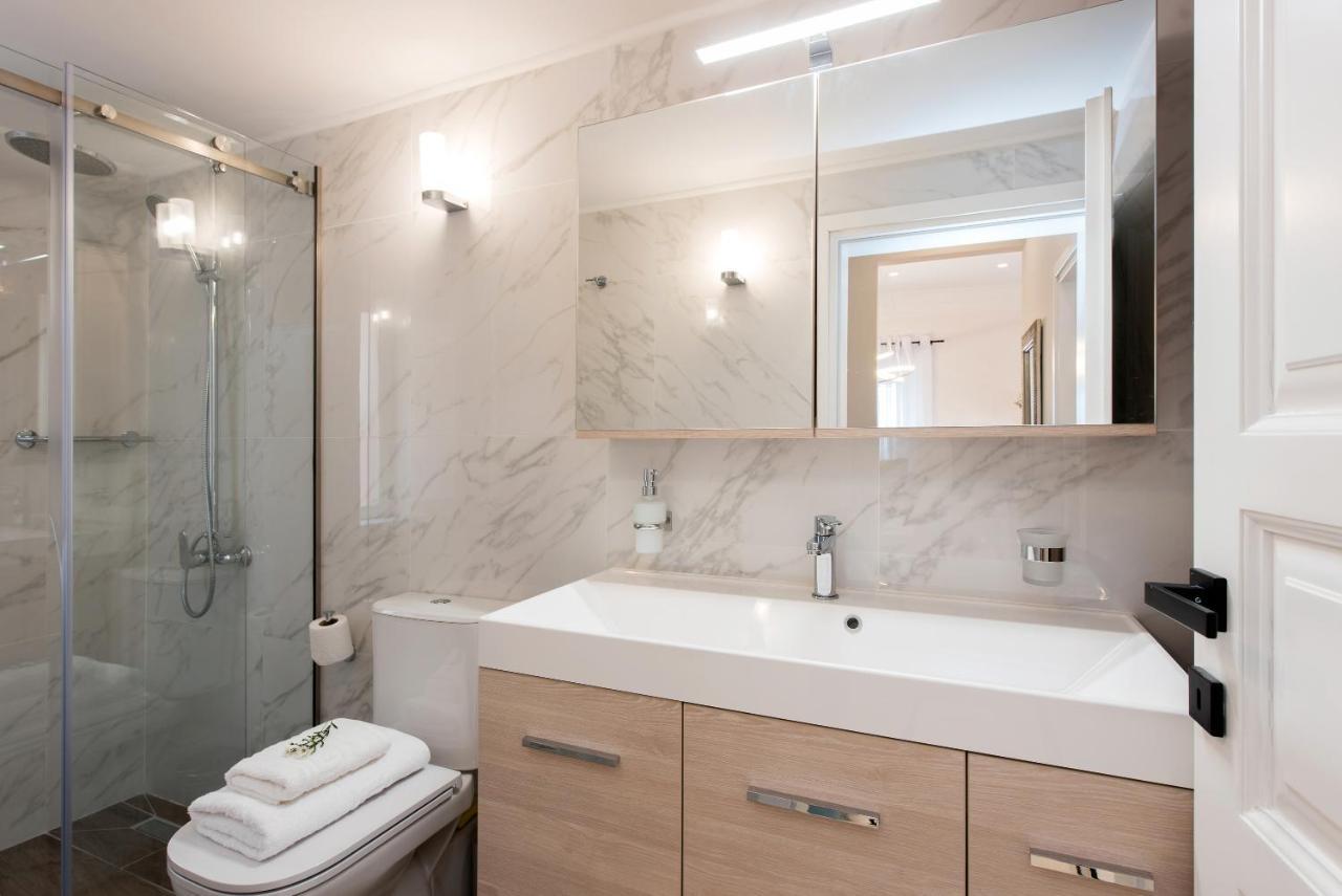 Apartment Arieni Sea View House *